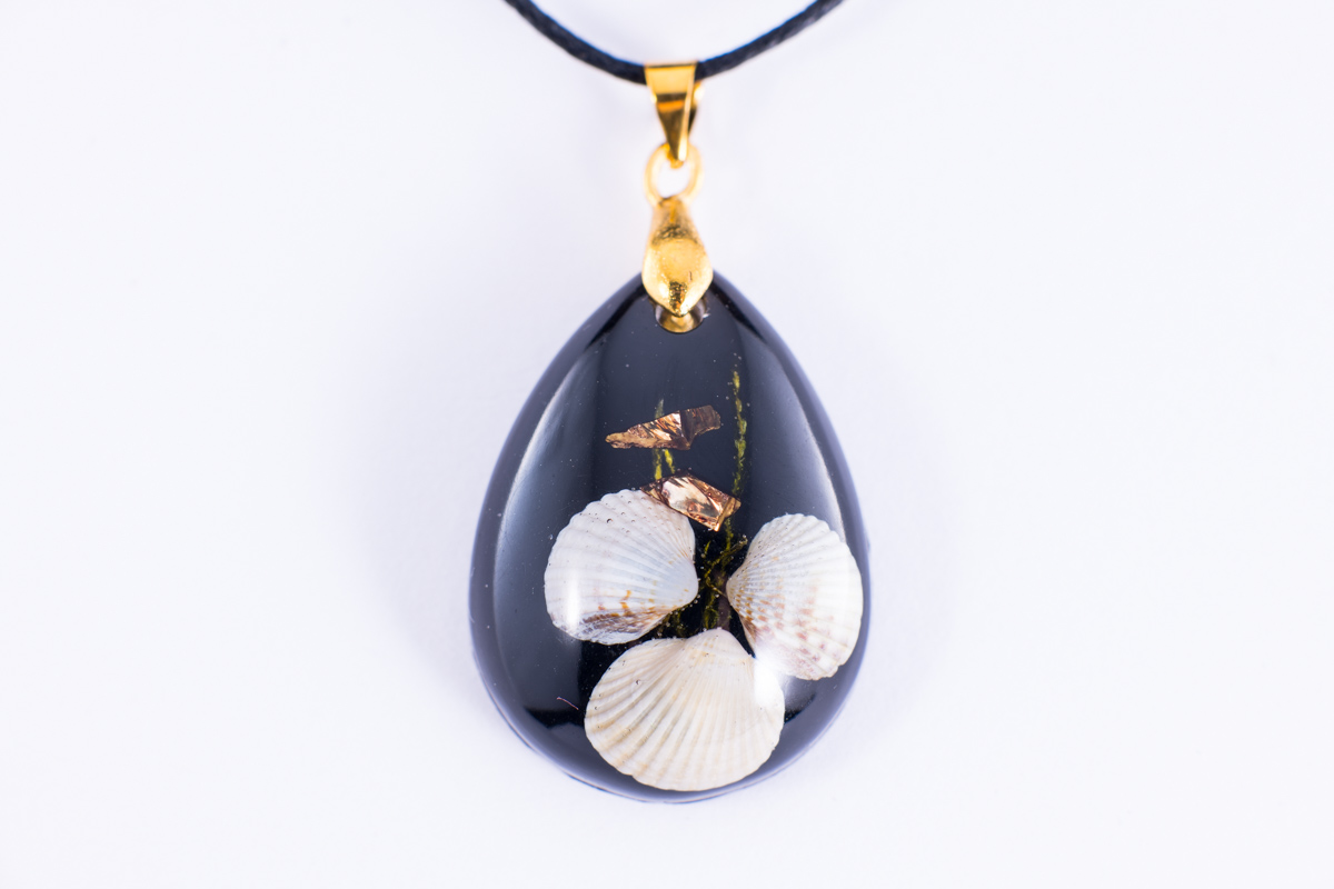 Wisiorek Necklace Tears of the Sea Black
